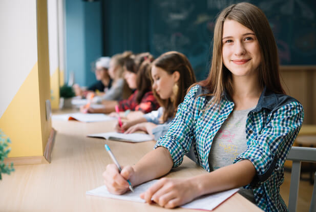 batıkent kurs merkezinde ders dinleyen öğrenci